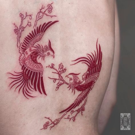 Red Japanese Back Tattoo, Cherry Blossom Red Tattoo, Shoulder To Back Tattoo, Phenoix Tattoos Back, Cherry Blossom Tattoo Women, Phoenix Back Tattoo Women, Chinese Phoenix Tattoo, Red Color Tattoo, Phoenix Tattoo Back