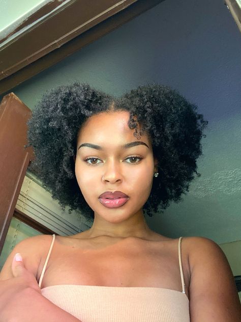 Clean Girl Aesthetic Black Women, Black Scene Hair, Black Women Curly Hair, Curly Cut, Women Curly Hair, Curly Hair Short, Type 4 Hair, Natural Afro Hairstyles, Beautiful Natural Hair