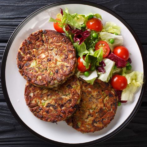 Mushroom Patties Recipe, Mushrooms Burger Recipe, Mushroom Burgers Recipes, Step By Step Mushroom, Mushroom Patty, Mushroom Patties, Burgers Homemade, Fodmap Meals, Mushroom Burger Recipe