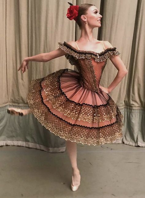 Spanish Ballet Costumes, Paquita Ballet Costumes, Paquita Tutu, Paquita Ballet, Esmeralda Costume, Nutcracker Ballet Costumes, Ballet Costumes Tutus, Spanish Costume, Ballerina Photography