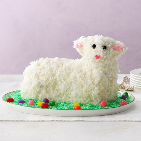 Easter Lamb Cake Lamb Cake Recipe, Easter Lamb Cake, Traditional Easter Desserts, Red Birthday Cake, Easter Cake Recipes, Lamb Cake, Chandelier Cake, Whiskey Cake, Cake Liner