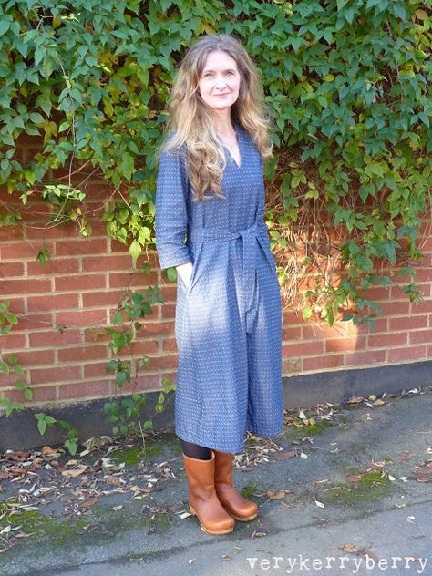 verykerryberry: The Assembly Line V-Neck Dress in Chambray Home Closet Organization, Organization Ideas For The Home Diy, Organization Ideas For The Home, Home Closet, Closet Organization Ideas, Tik Tok Videos Funny, Tik Tok Videos, Assembly Line, Apron Dress