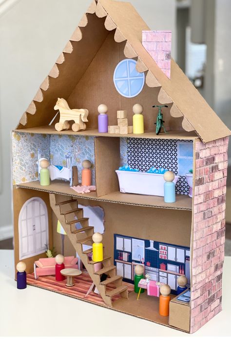 Diy Cardboard House For School Project, Cardboard Crafts House, Cardboard Doll House Diy, Doll House Cardboard, Cardboard Dollhouse Diy, Cardboard Houses For Kids, Cardboard Box Houses, Cardboard Play, Carton Diy