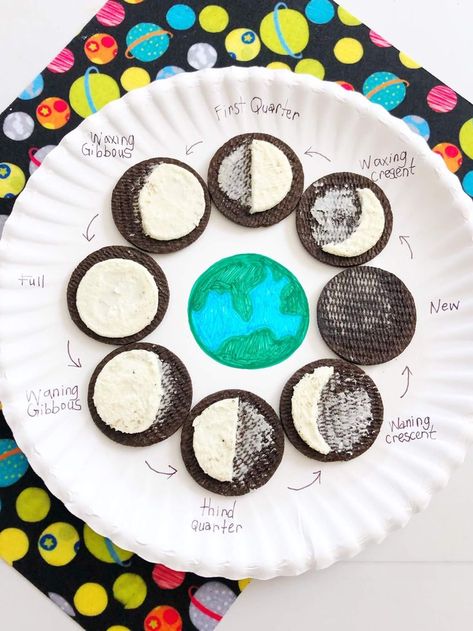 Moon Phases Activity, Oreo Moon Phases, Moon Phases Activities, Outer Space Activities, Space Lesson Plans, Space Activities For Kids, Moon Activities, Space Lessons, Space Preschool