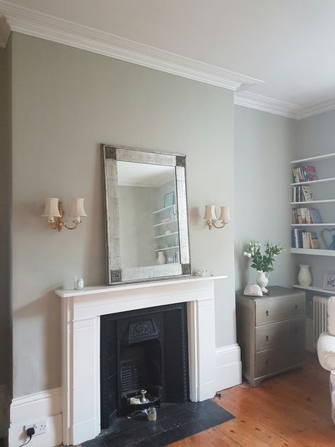 We painted the living room in Farrow & Ball Drop Cloth - a lovely grey/green Farrow And Ball Living Room, Green Flooring, Farrow And Ball, Trendy Living Rooms, Ball Drop, Gray Bedroom, Grey Kitchens, Living Room Green, Trendy Bedroom