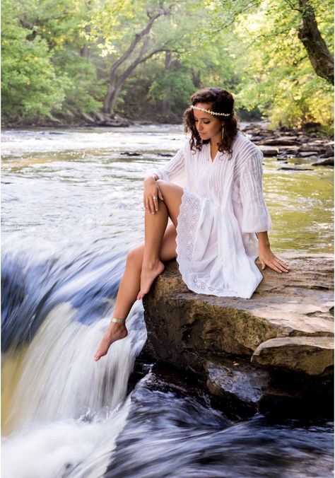 Zoe Antona #Zoeantona #morelandphotography #atlanta #freepeople #whitesweater #bigsweater #boho #white #mill  #roswellmill #waterfall #summer #outdoorphotography #old #oldmachine #gears #natural #summeroutfit #bohemian #city #photography #model #senior #redshoes #redheels #curlyhair #seniorportraits #seniorpictures #2018 #roswell #zoe #antona Urban Senior Photography, Waterfall Pictures, Atlanta Photography, Nature Photoshoot, Underwater Photographer, Portraits Photography, Photographie Portrait Inspiration, Waterfall Photography, Photography Maternity