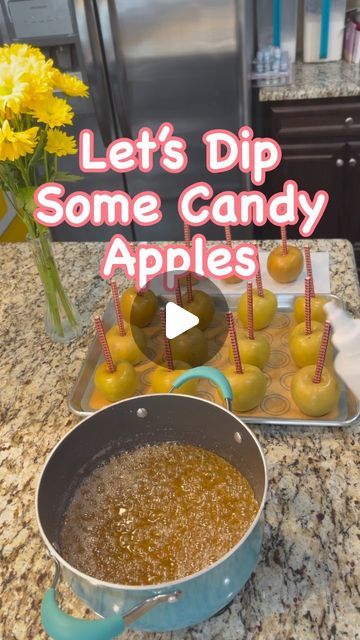 Stephy’s Treats on Instagram: "✨411 Recipe ✨ 4 cups of Sugar  1 cup of Water 1 cup of Light Corn Syrup  Heat to 300 degrees Fahrenheit  Immediately remove and add flavor & color  #candyapples #candyfruit #conyersbaker #atlanta @yoursweetconnect the original 💕" How To Make Candy Apples, Candy Apples Diy, Colored Candy Apples, Halloween Candy Apples, Candy Apple Recipe, Apple Pop, Diy Snacks, Apple Dip, Cup Of Water