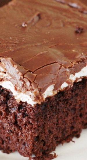 Chocolate Syrup Cake, Chocolate Marshmallow Cake, Marshmallow Cake, Syrup Cake, Marshmallow Chocolate, Devils Food Cake Mix Recipe, Marshmallow Frosting, Chocolate Sheet Cake, Easy Chocolate Cake