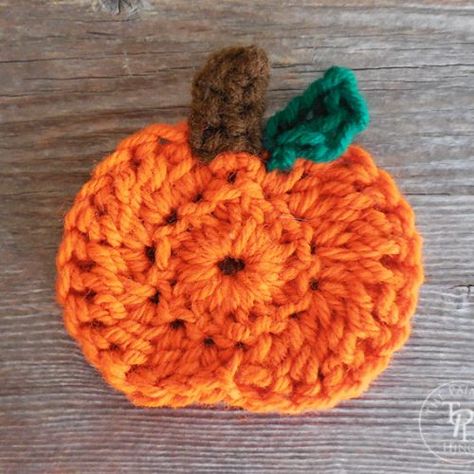 Crochet Thanksgiving, Fall Bunting, 2024 Crochet, Runners Table, Crochet Applique Patterns Free, Halloween Applique, Crochet Pot, November Crafts, Crochet Appliques