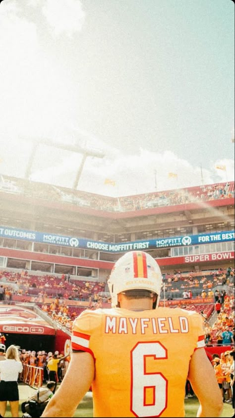 Baker Mayfield Wallpaper, Tampa Bay Buccaneers Aesthetic, Baker Mayfield Buccaneers, Tampa Bay Buccaneers Wallpaper, Tampa Buccaneers, Cold Pictures, Tom Brady Patriots, Tampa Bay Buccaneers Football, Curry Nba