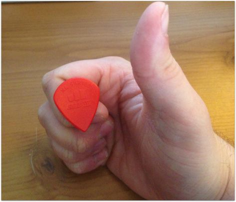 How To Hold A Guitar Pick In 3 Easy Steps - National Guitar Academy National Guitar, Acoustic Guitar For Beginners, All Guitar Chords, Learning Ukulele, Free Guitar Lessons, Guitar Strumming, Thumbs Up Sign, Learn Guitar Chords, Ukulele Tutorial