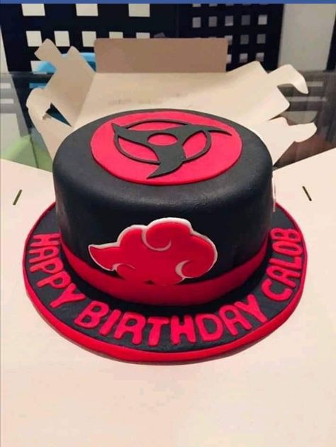 Sharingan Cake, Itachi Cake Ideas, Akatsuki Birthday Party, Kakashi Cake, Akatsuki Cake, Naruto Cake Ideas Birthdays, Anime Cake Design Birthday, Naruto Cake Design, Anime Cake Ideas