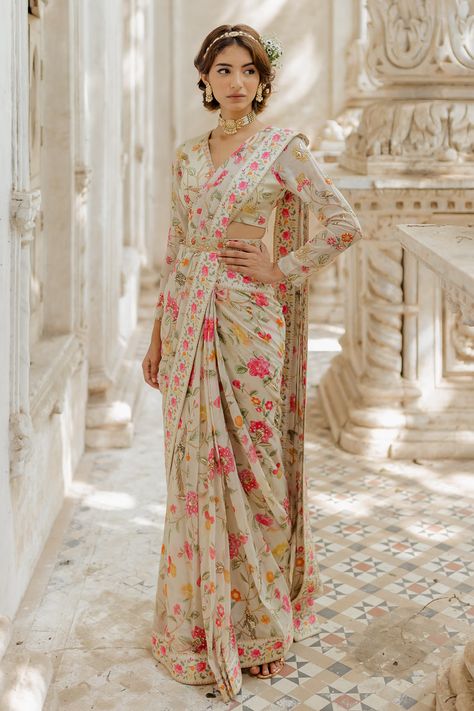 Buy Paulmi and Harsh White Georgette Pre-stitched Saree With Blouse Online | Aza Fashions Paulmi And Harsh, Stitch Saree, Elegant Sarees, Stitched Saree, Rani Pink, 1950’s Fashion, Drape Saree, Printed Saree, Embroidered Neckline