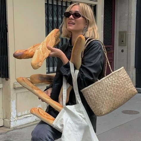 Is there anything more emblematically French than a baguette? We don’t think so. From sandwiches to soup, toasted or as is—the baguette is as versatile as they come. On today's blog: some of our favorite ways to enjoy the iconic bread. Parisian Life, Living In Paris, Oui Oui, Parisian Chic, European Summer, How To Pose, Instagrammer, French Girl, Sabrina Carpenter