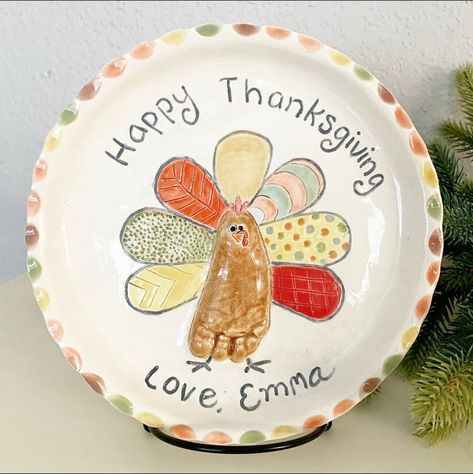 Baby Christmas Plate, Thanksgiving Plate Craft, Thanksgiving Baby Crafts, Footprint Turkey, Thanksgiving Plate, Family Blessings, Turkey Plates, Thanksgiving Plates, Holiday Writing