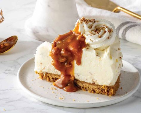 Bourbon-Pecan No-Bake Cheesecake Bourbon Praline Cheesecake, Bourbon Pecan Cheesecake, Alcohol Desserts, Praline Cheesecake, Praline Pecans, Pecan Sauce, Cheesecake Ingredients, Gumbo Soup, Louisiana Cooking