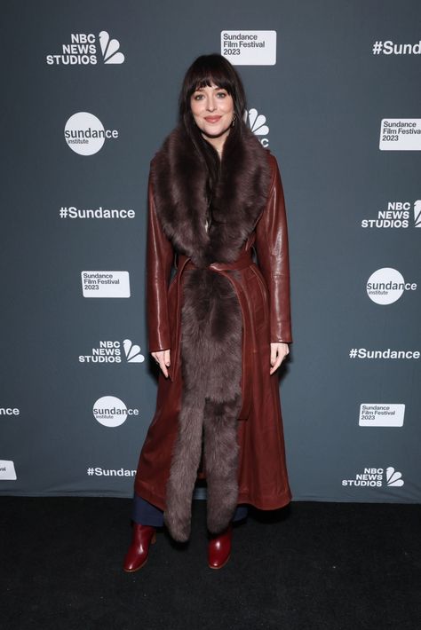 Dakota Johnson Updates on Twitter: "NEW: Dakota at “Women at Sundance Celebration” today in Park City, Utah. #DakotaJohnson https://t.co/fcDfRJJagg" / Twitter Stephanie Ruhle, Brown Leather Coat, Armie Hammer, Don Johnson, Maroon Leather, Sundance Film Festival, Sundance Film, Leather Trench, Jennifer Connelly