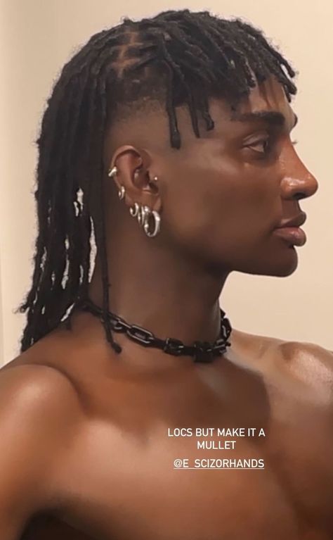 Black Men Mullet, Men Mullet Haircut, Mullet Haircut Long, Haircut Black Man, Men Mullet, Dreadlock Hairstyles For Men, Mullet Haircut, Haircut Long, Pelo Afro