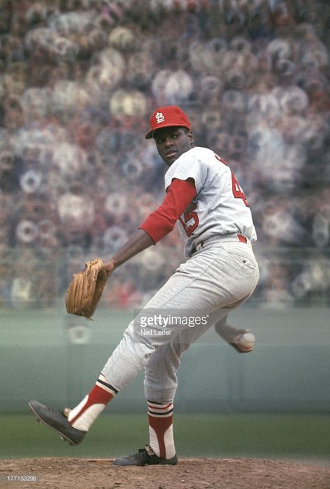 Neil Leifer, Stl Cardinals Baseball, Famous Baseball Players, Baseball Pics, Baseball Legends, Bob Gibson, Polo Grounds, Sandy Koufax, St Louis Cardinals Baseball