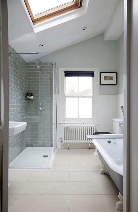 Family Bathroom Victorian House, Bathroom Terraced House, Bathroom In Victorian House, Modern Heritage Bathroom Ideas, Terrace House Bathroom Ideas, Bathroom Ideas Victorian House, Terraced House Bathroom, Bathroom Victorian House, London Townhouse Bathroom