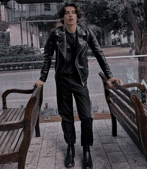 Glam Rock Style Outfits 80s, 90s Biker Aesthetic, Rock Band Outfits Male, Rockstar Men Outfit, Star Boy Outfits Men, Rocker Boy Aesthetic, Rockstar Boy Aesthetic, Rockstar Boyfriend Outfit, Male Rockstar Aesthetic