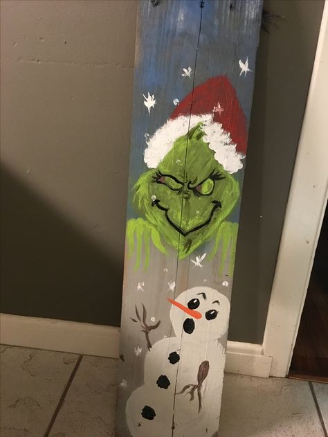 Gnome Painting, Gnome Paint, Christmas Craft Fair, Repurposed Wood, Grinch Christmas, Craft Fair, Christmas Craft, Craft Fairs, Grinch