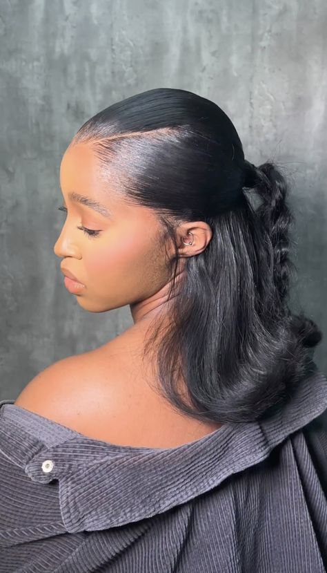 Half Up Half Down Hair Bob Black Women, Interview Hairstyles For Black Women, Sleek Ponytail Hairstyles, Classy Hairstyles, Beautiful Black Hair, Girls Natural Hairstyles, Hair Stylies, Slick Hairstyles, Hair Flip