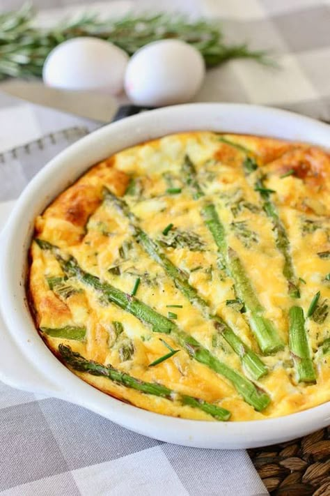 Crustless Quiche Dairy Free Recipes For Lunch, Whole30 Air Fryer, Asparagus Quiche Recipes, Blueberry Pie Bars, Gluten Free Quiche, Ground Beef Breakfast, Asparagus Quiche, Sauteed Chicken Breast, Zucchini Feta