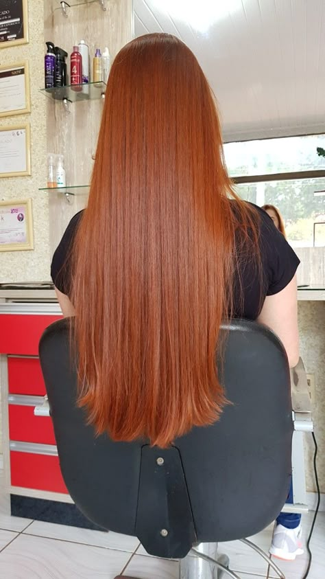 Ruivo acobreado Igora Hair Color, Burgandy Hair, Pretty Red Hair, New Hair Look, Girl Hair Colors, Couture Hairstyles, Cabello Hair, Ginger Hair Color, Hair Icon