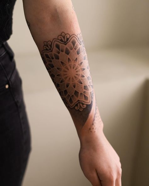 Maxime Dubbeld | Filling up Annika’s lower arm with a mandala, a negative band and a pattern. Will be continuing soon 😁 . . . . #mandalatattoo… | Instagram Dot Work Mandala, Dotwork Mandala, Lower Arm Tattoos, Mandala Sleeve, Geometry Tattoo, E Tattoo, Dot Work Tattoo, Female Tattoo, February 13