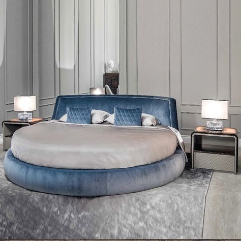 Round Bed Blue, Bachelor Room, Circle Bed, Modern Upholstered Beds, Wooden Bedroom Furniture, Round Bed, Bed Modern, Round Beds, Blue Room