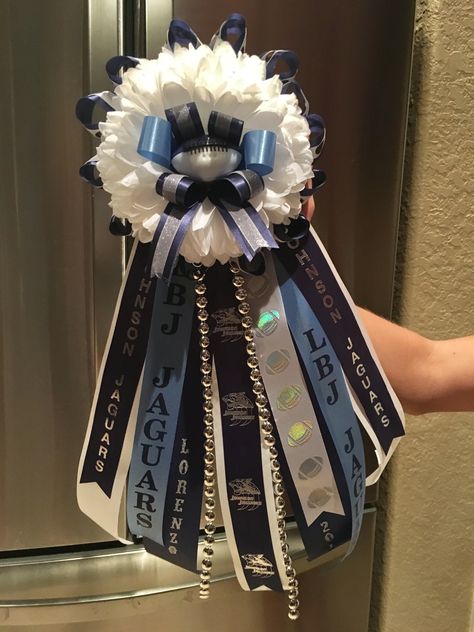 Homecoming Mum for Guys Mums Homecoming Garters, Garter Inspo Homecoming, Guys Homecoming Mum, Homecoming Mums Guys, Mom Mums Homecoming, Small Mum Ideas Homecoming, Mum Corsage Homecoming, Mums Homecoming Medium, Arm Mums Homecoming For Boys