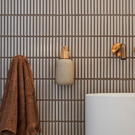 Beaumont Tiles on Instagram: "@maria_ppiros chose our Fire Fingers in Linen Gloss for this gorgeous feature wall at her latest project in Myrtle Bank. We love the different textures in this space 😍" Finger Tiles Bathroom, Finger Tiles, Glossy Ceramic Tile, Beaumont Tiles, Tiles Bathroom, Different Textures, House Inspo, Ceramic Tile, Tile Bathroom