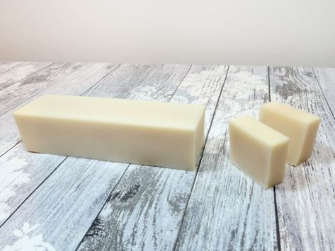 A Basic Lard Soap Recipe That Looks Great Lard Soap Recipe, How To Make Lye Soap, Lye Soap Recipe, Lard Recipe, Lard Soap, Milk Soap Recipe, How To Make Soap, Tallow Soap, Easy Soap Recipes