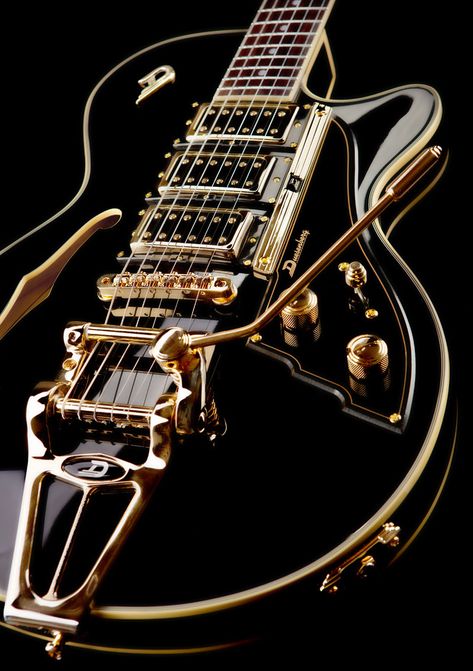 Duesenberg Duesenberg Guitar, Cool Electric Guitars, Guitar Collection, Gibson Guitars, Beautiful Guitars, Guitar Art, Custom Guitars, Guitar Design, Music Guitar