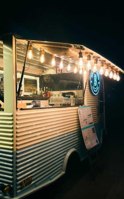 #aesthetic #food #lights #aestheticfeed Food Truck Lighting Ideas, Food Truck Festival Aesthetic, Food Truck Aesthetic, Food Truck Festival, Festival Aesthetic, Food Trucks, New Trucks, Instagram Ideas, Truck Lights