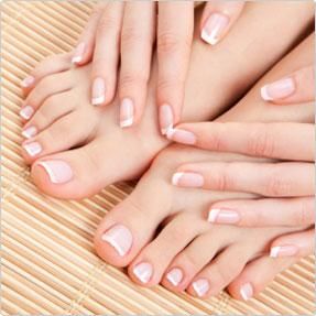 Hygienic pedicure / manicures http://marketkonekt.com/en/higienski-pedikir-manikir?productid=t12 Posh Nails, Nail Problems, French Manicures, Natural Nail Care, Classic French Manicure, Nail Care Tips, Manicure Y Pedicure, Healthy Nails, Manicure E Pedicure