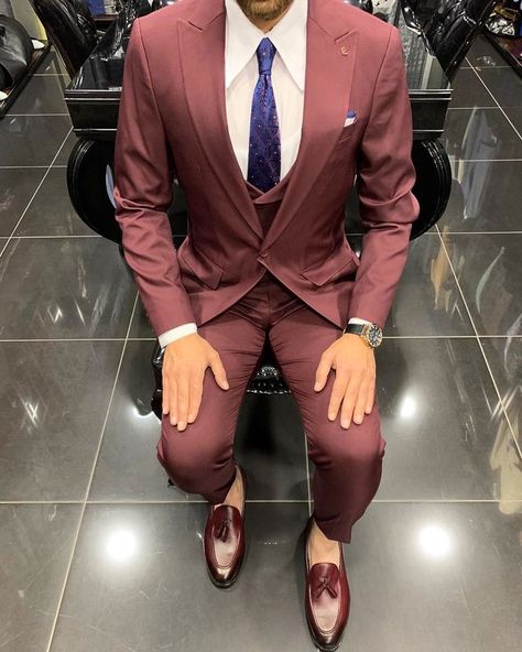 Excited to share the latest addition to my #etsy shop: Men Suits Maroon 3 Piece Slim Fit One Button Wedding Groom Party Wear Suit, Maroon Men Suit, Burgundy Suit, Burgundy Slim Fit Suit #199 https://www.etsy.com/SuitsCreation/listing/1270765375/ #men #suits #maroon Groom Party, Burgundy Suit, Men Suit, Party Suits, Suit Shoes, Slim Fit Suit, Wedding Groom, Mens Suits, Party Wear