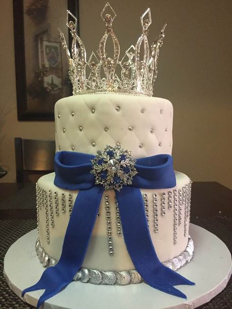 Small Quinceanera Cakes, Blue Cake Sweet 16, Cake Designs For Quinceanera, Blue 15 Cake, Navy Blue Quinceanera Cake, Royal Blue Quince Cake Ideas, Royal Blue And Silver Quinceanera Cake, Royal Blue Sweet 16 Cake, Royal Blue And Silver Cake