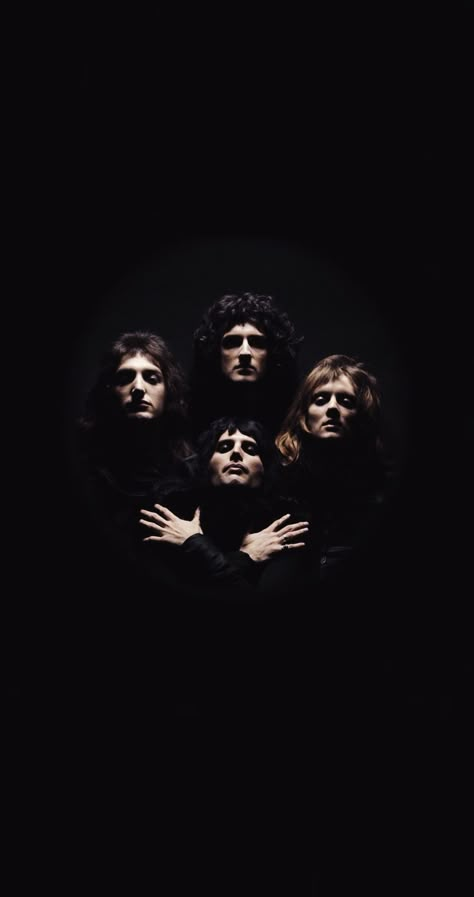 Band Profile Pictures, Queen Band Songs, Queen Profile Picture, Bohemian Rhapsody Wallpaper, Queen Lockscreen, Queen Band Aesthetic, Freddie Mercury Wallpaper, Queen Album Covers, Queen Wallpapers