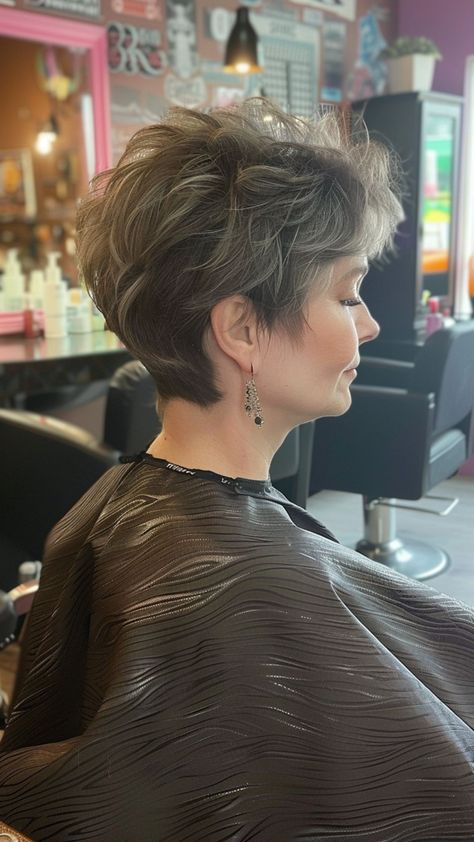 Carefree Confidence: 24 Wash-and-Wear Cuts for Older Women Back Of Head Hairstyles For Women, Short Sassy Haircuts, Short Hair Older Women, Haircut For Older Women, Body Wave Hair, Older Women Hairstyles, Haircuts For Long Hair, Modern Hairstyles, Short Hair With Layers