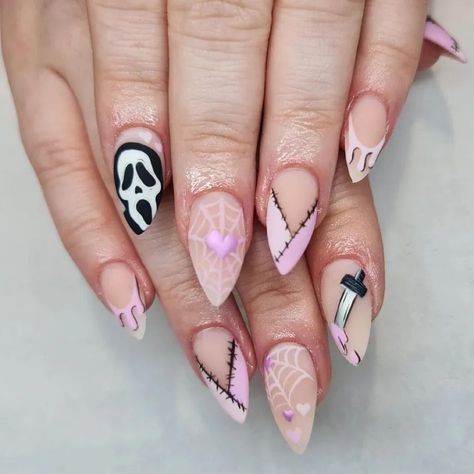 Scream Nails Pink And Black, Girly Scream Nails, Pink Scream Nails Short, Scream Short Nails, Scream Mask Nails, Pink Scream Nails, Scream Nails Acrylic, Scream Nail Art, Alice Nails