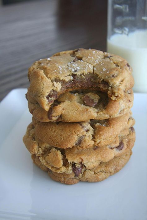 Colossal Cookies, Browned Butter Chocolate Chip Cookies, Cookies With Sea Salt, Recipes Deserts, Gift Recipes, Stomach Rumbling, Salted Chocolate Chip Cookies, Brown Butter Chocolate Chip Cookies, Stuffed Cookies