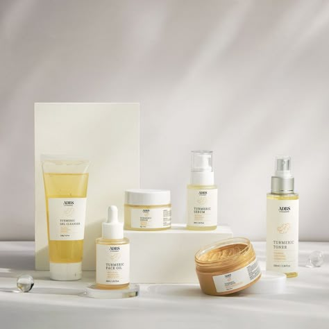 Turmeric Skincare Kit Includes cleanser, clay mask, toner, serum, facial oil, and cream. Help for anti-aging, and skin lightening. #turmeric #turmericserum #facialoil #claymask #cleanser Toner Photography, Serum Photography, Skincare Kit, Campaign Shoot, Serum Facial, Products Packaging, 3d Ideas, Premium Skincare, Cream Serum