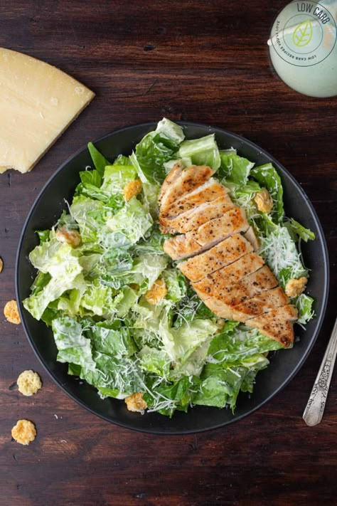 Salad Recipes Low Carb, Low Carb Low Fat, Caesar Salad Dressing, Boiled Egg Diet Plan, Low Carb Salad, Boiled Egg Diet, Chicken Caesar Salad, Low Carb Chicken, Diet Help