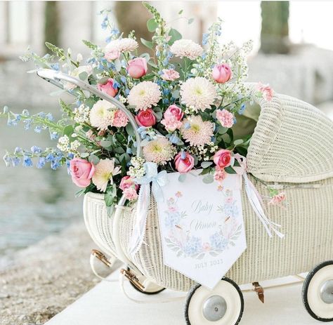 Bassinet With Flowers, Stork Baby Showers, Country Baby Shower, Baby Shower Brunch, Bloom Baby, Baby Hospital, Baby Shower Inspiration, Boy Baby Shower Themes