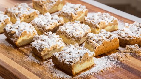 Crumb Buns, Pie Pastry Recipe, Cooks Country, Cooks Country Recipes, Crumb Cake Recipe, Country Bread, Bar Hopping, Country Recipes, Special Occasion Food