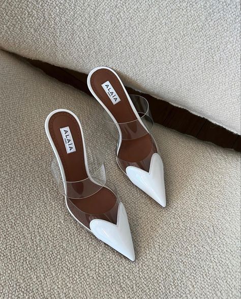 @hannahstraffordtaylor Alaia Heels, Alaia Shoes, High Heels Outfit, Soft Leather Handbags, Fashion Shoes Heels, Pretty Shoes Sneakers, Shoes Heels Classy, Shoes Outfit Fashion, Dress Winter