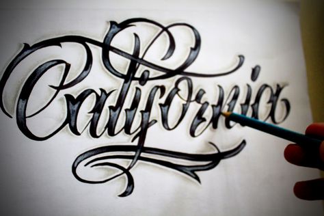 @caligrafia #california #califas Cali Tattoo, Sick Tattoos, Gangster Clown, Tattoo Lettering Alphabet, California Tattoo, Gangsta Tattoos, Ceviche Recipe, Shirt Transfers, Cholo Art