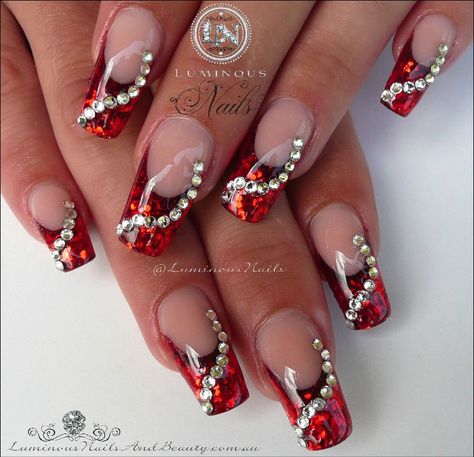 Glittery Acrylic Nails, Ongles Bling Bling, Emerald Nails, Luminous Nails, Red Christmas Nails, Makeup Hacks Beauty Secrets, Red Acrylic Nails, Christmas Gel Nails, Nails Design With Rhinestones